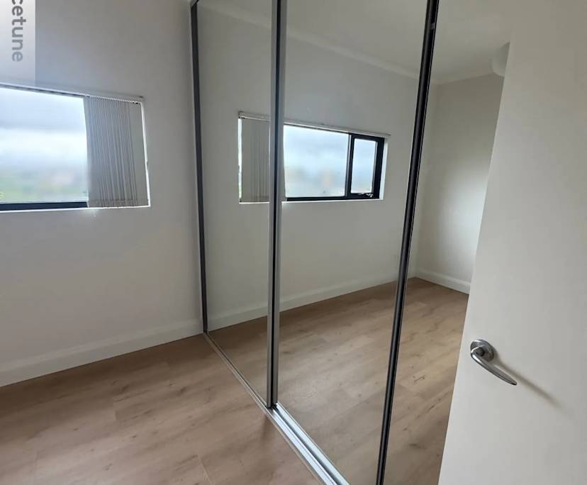 Unfurnished room with own bathroom