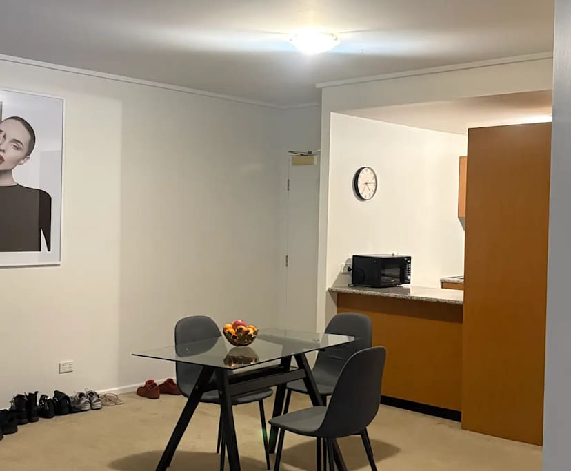 Furnished room in a flatshare