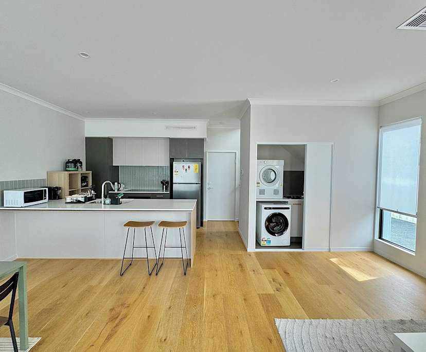 Room in a share house