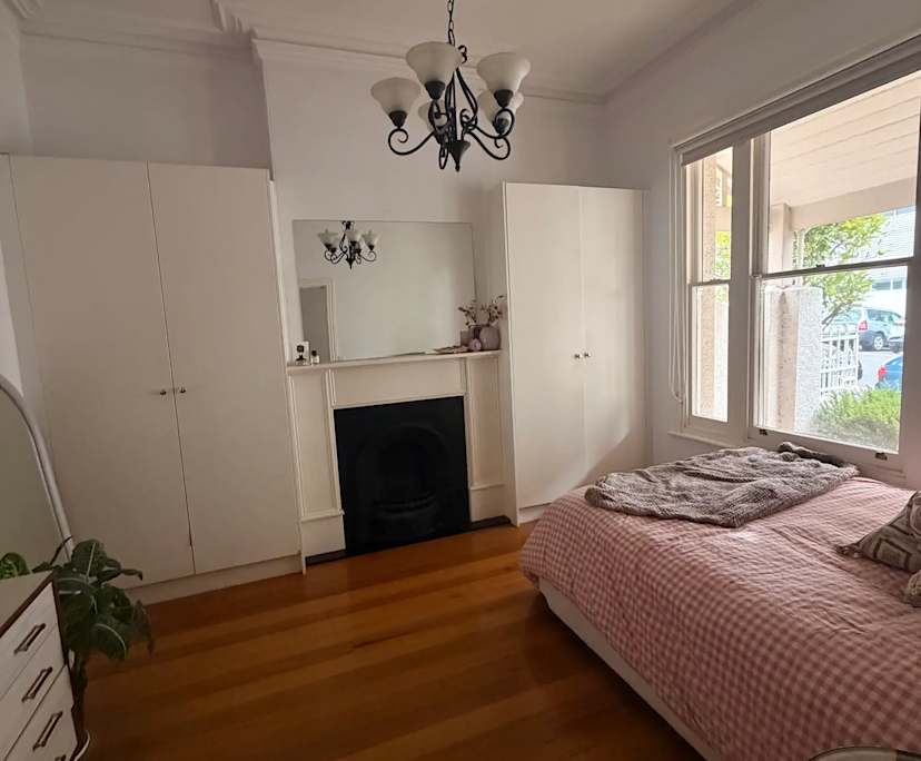 Furnished room in a share house