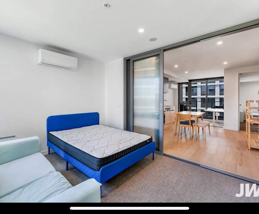 Whole property with 2 rooms for rent