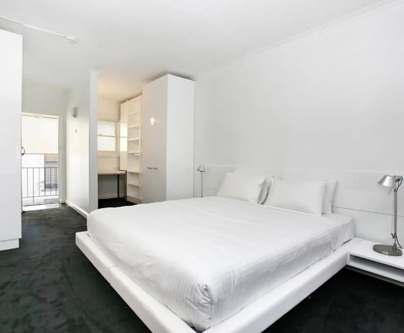 $599, Studio, 1 bathroom, South Yarra VIC 3141