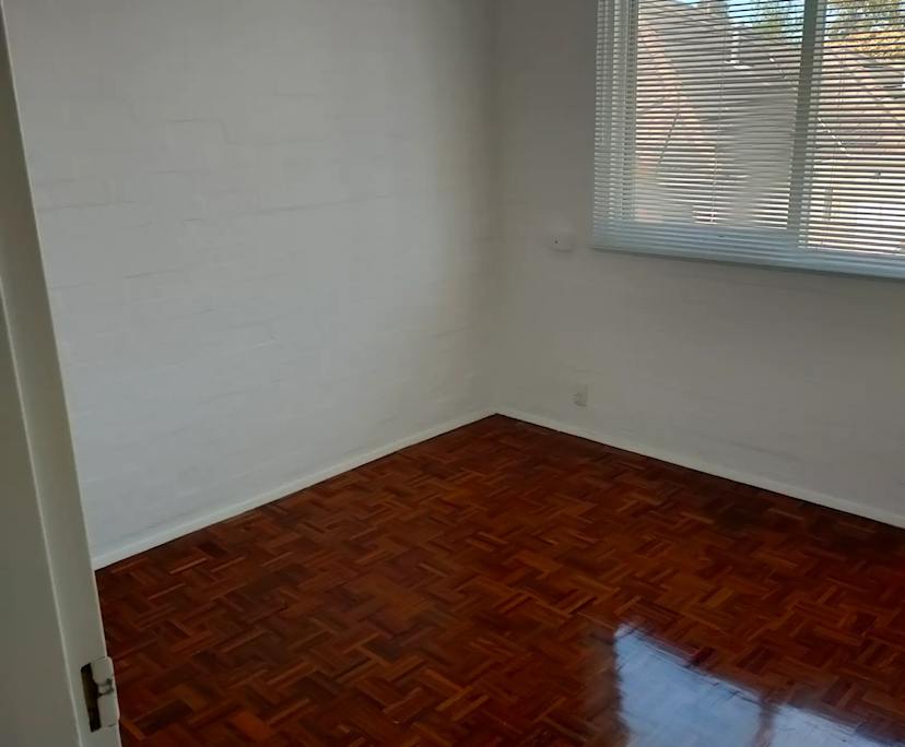 Unfurnished room in a flatshare
