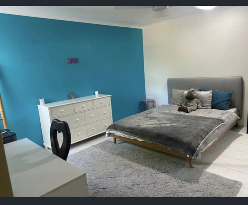 $320, Flatshare, 2 bathrooms, Yorkeys Knob QLD 4878