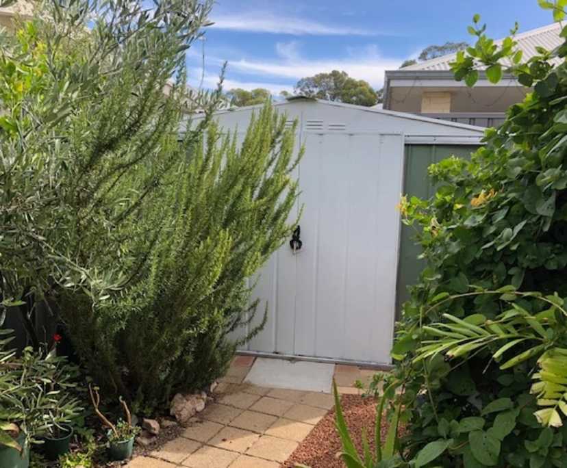 $300, Share-house, 2 bathrooms, Halls Head WA 6210