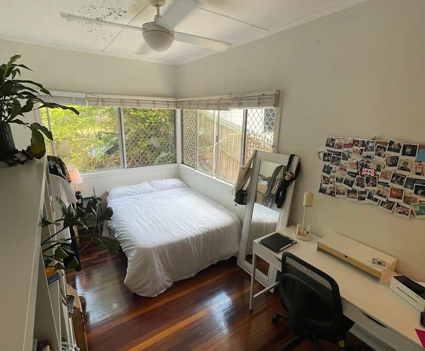 Unfurnished room in a share house