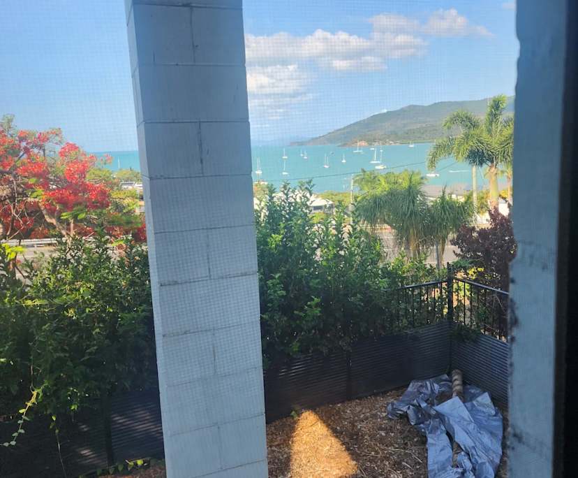 $350, Homestay, 3 bathrooms, Airlie Beach QLD 4802