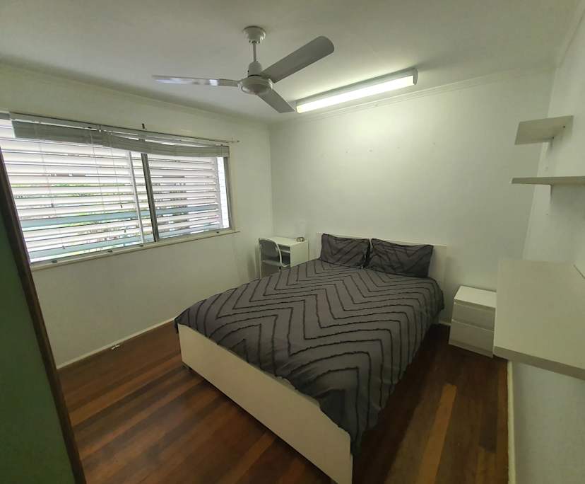 $260, Share-house, 4 bathrooms, Mansfield QLD 4122