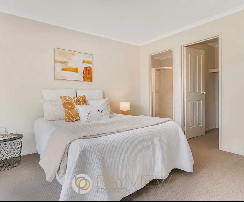 Room with ensuite in a share house