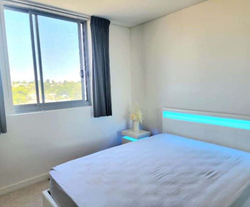 Furnished room with ensuite in a flatshare