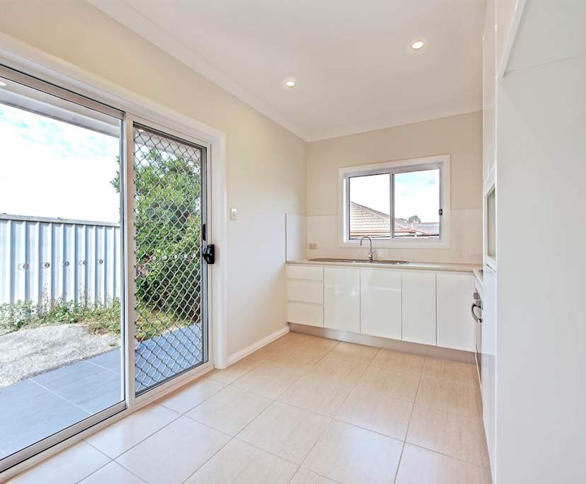 Unfurnished room granny flat for rent