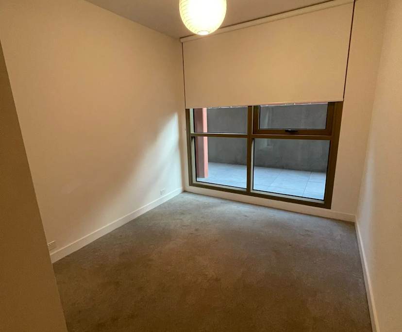 Unfurnished room with own bathroom
