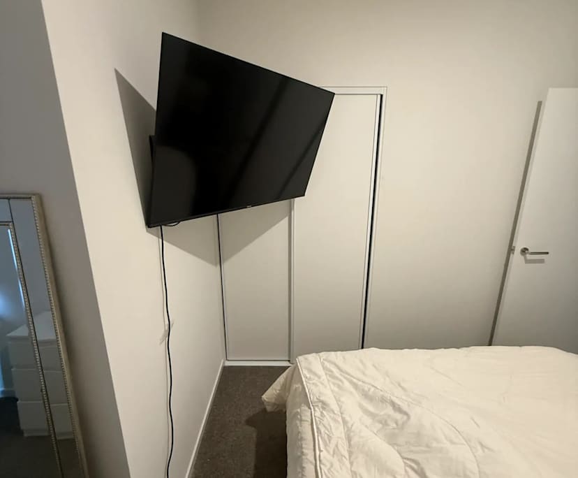 $300, Flatshare, 2 bathrooms, Hope Island QLD 4212