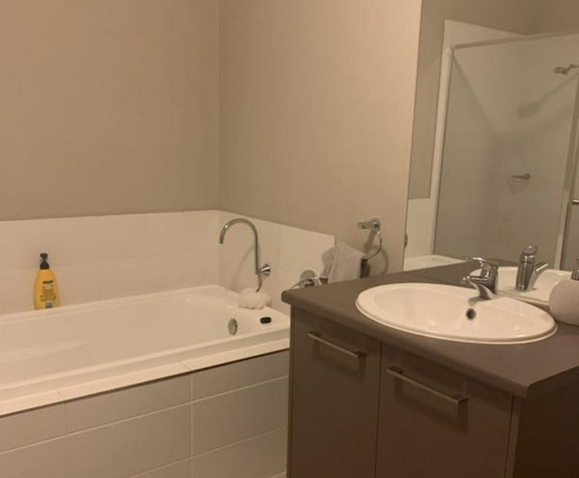 $250, Share-house, 3 bathrooms, Blakeview SA 5114