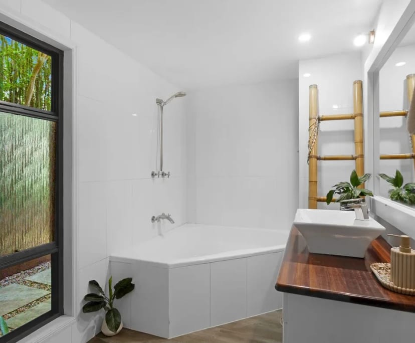 Unfurnished room in a share house