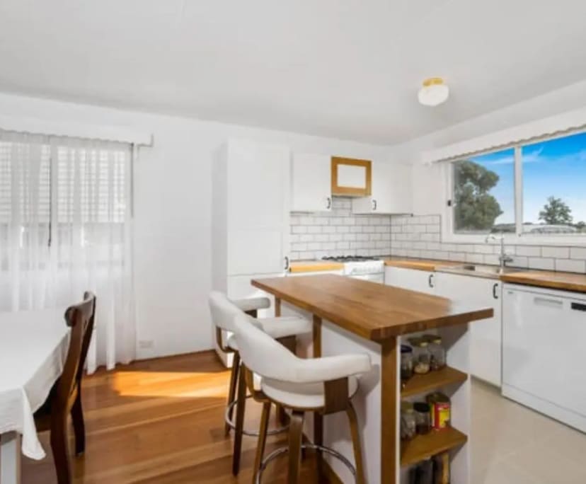 Room for Rent in Bay, VIC 190, Furnished,...