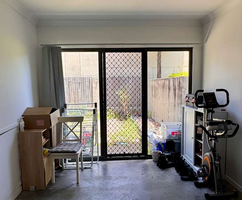 $350, Share-house, 2 bathrooms, Annerley QLD 4103
