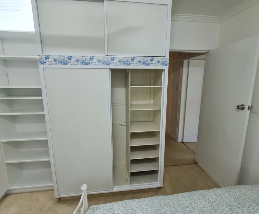 $300, Share-house, 4 bathrooms, Taringa QLD 4068