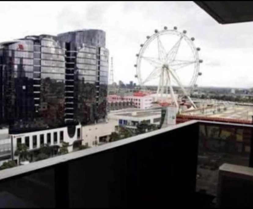 $350, Flatshare, 2 bathrooms, Docklands VIC 3008