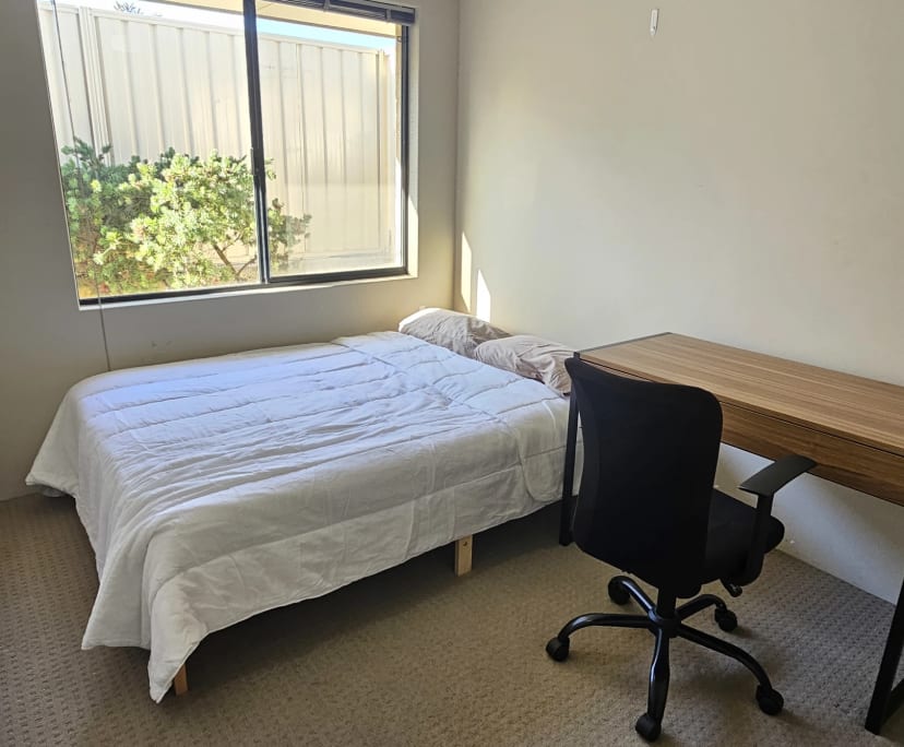 $250, Share-house, 4 bathrooms, Pearsall WA 6065