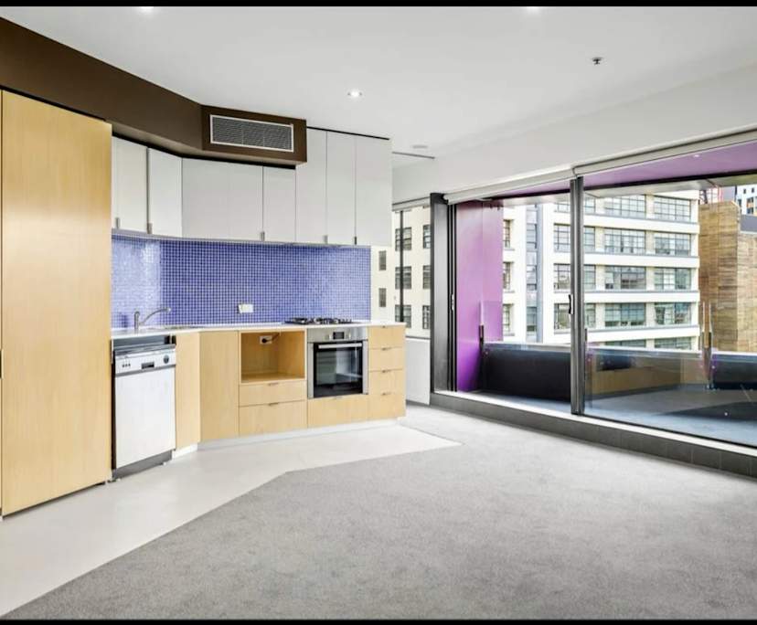 Furnished room with ensuite in a flatshare
