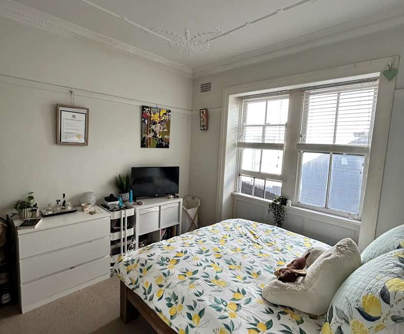 Unfurnished room in a flatshare