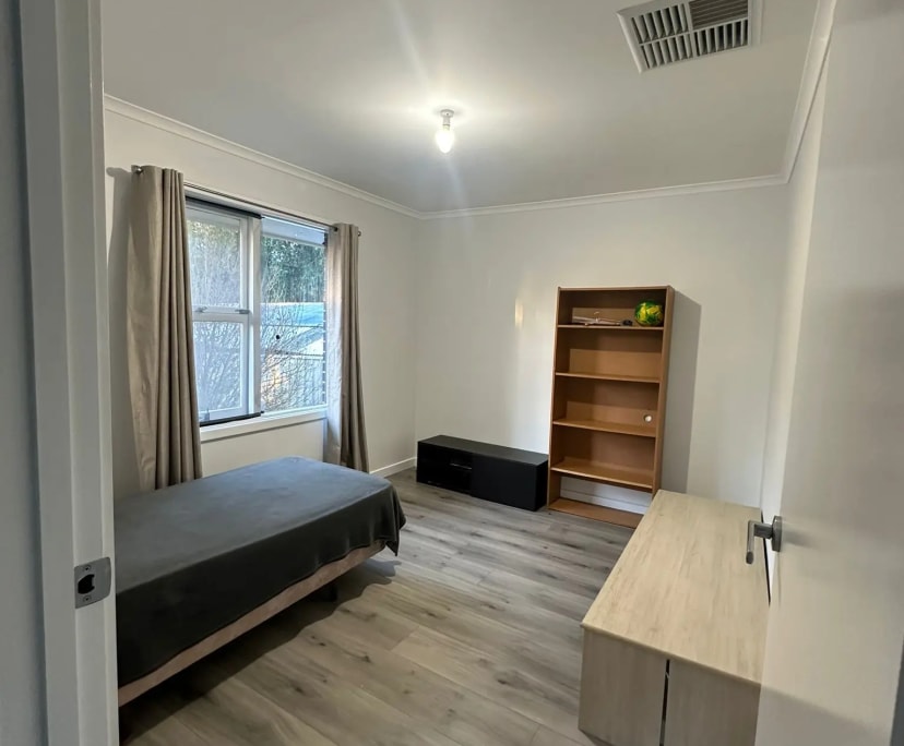 Room for Rent in Surrey Downs, Adelaide 200, Furn...