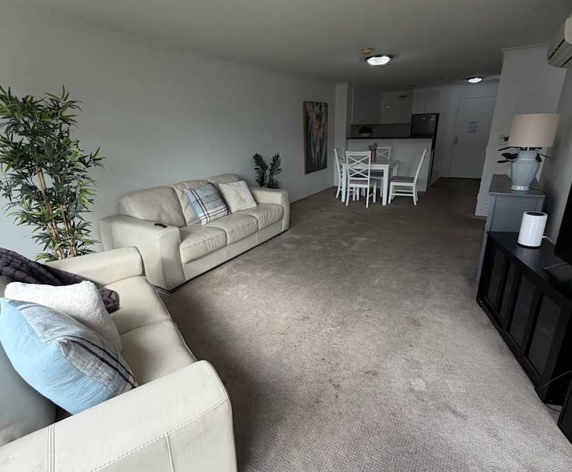 $600, 1-bed, 1 bathroom, Braddon ACT 2601