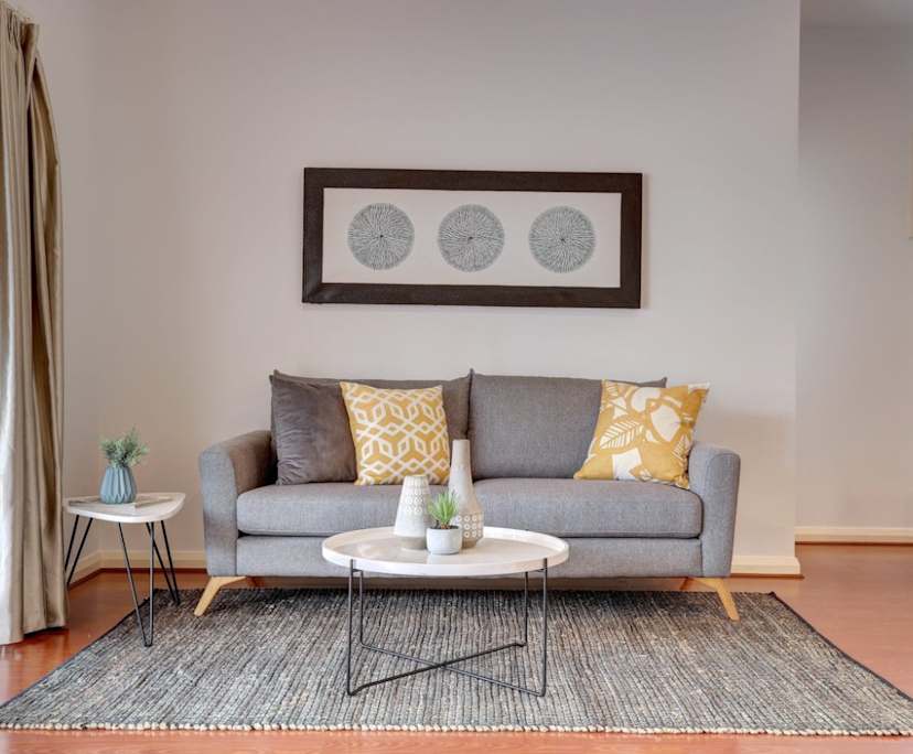 Whole property with 4 rooms for rent