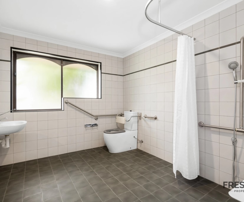 $330, Share-house, 6 bathrooms, Bell Post Hill VIC 3215