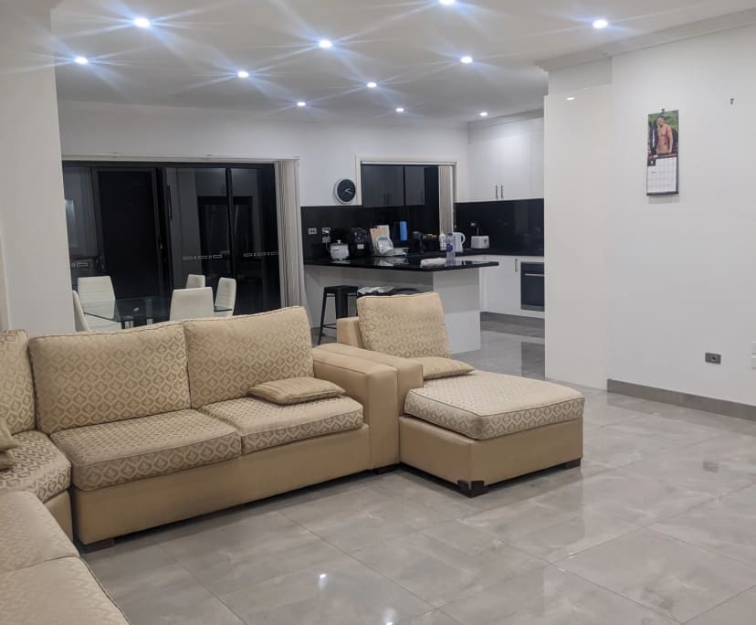 Unfurnished room in a share house