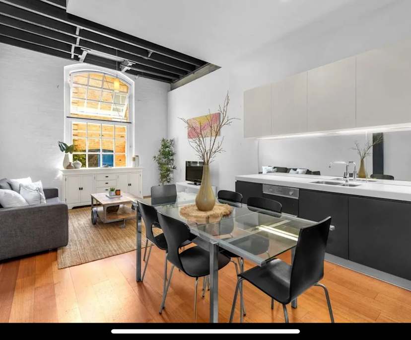 Unfurnished room in a flatshare