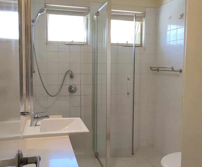 $360, Share-house, 6 bathrooms, Caulfield North VIC 3161