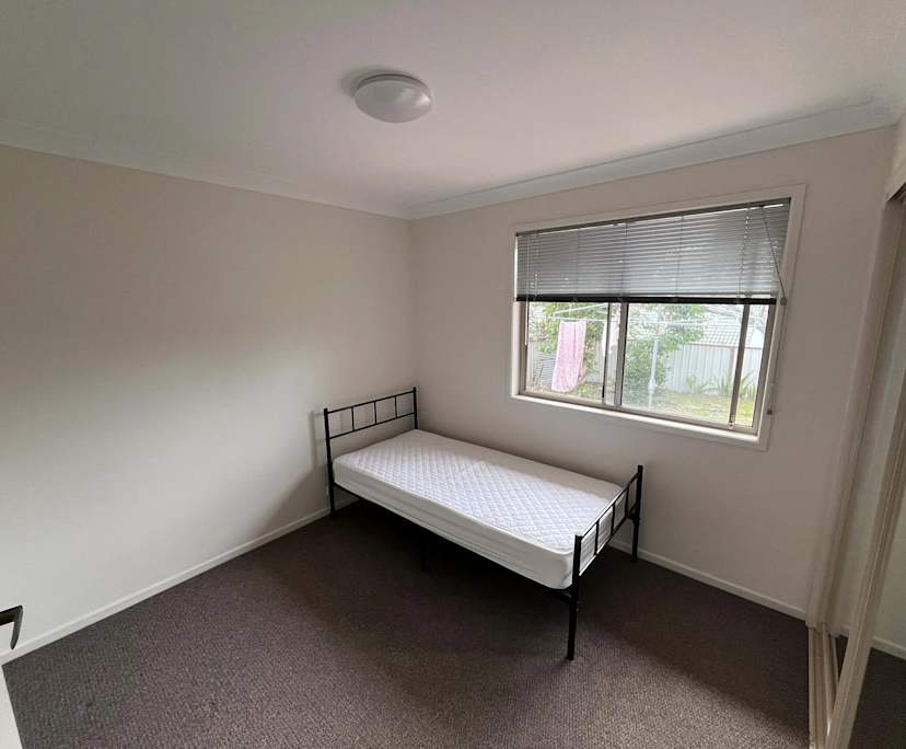 $370, Share-house, 3 bathrooms, Elanora QLD 4221