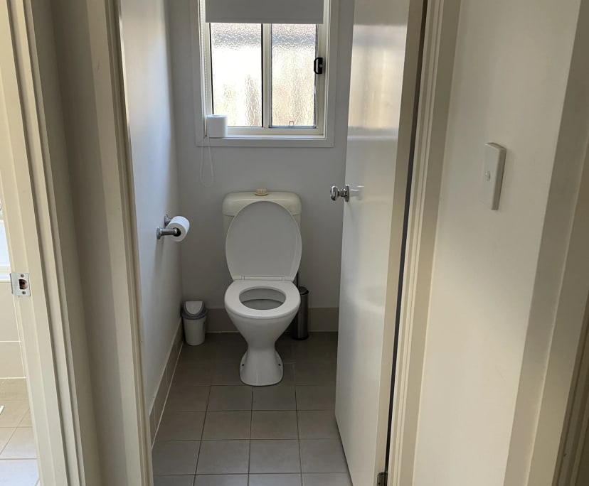 Room for Rent in Cashmere, Brisbane 270, Unfurnis...