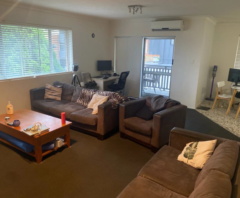 Unfurnished room in a flatshare