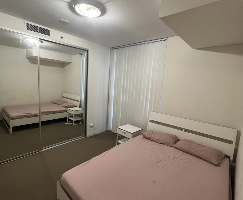 Furnished room in a flatshare