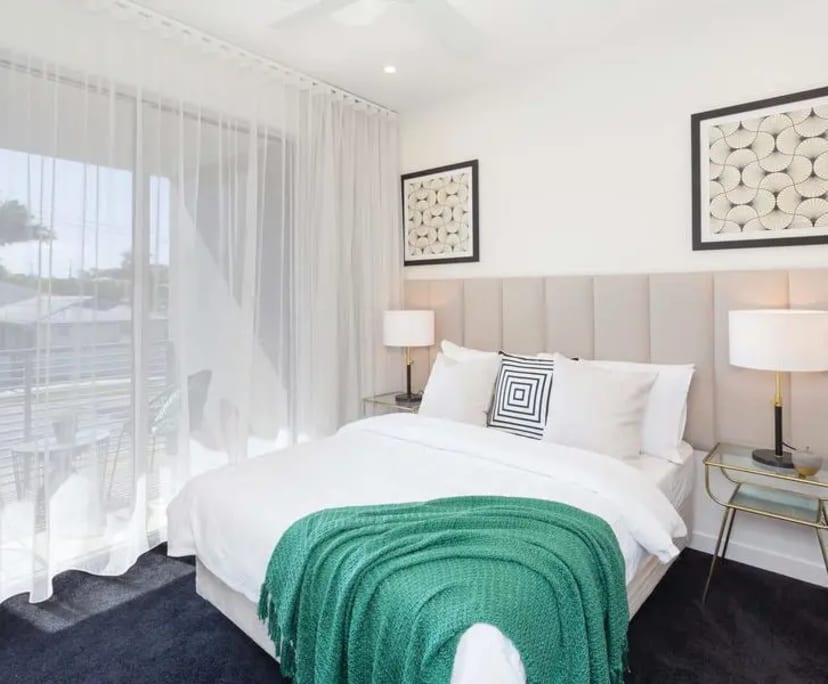 Unfurnished room with ensuite in a flatshare