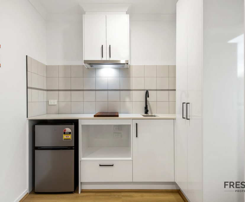 $330, Share-house, 6 bathrooms, Bell Post Hill VIC 3215