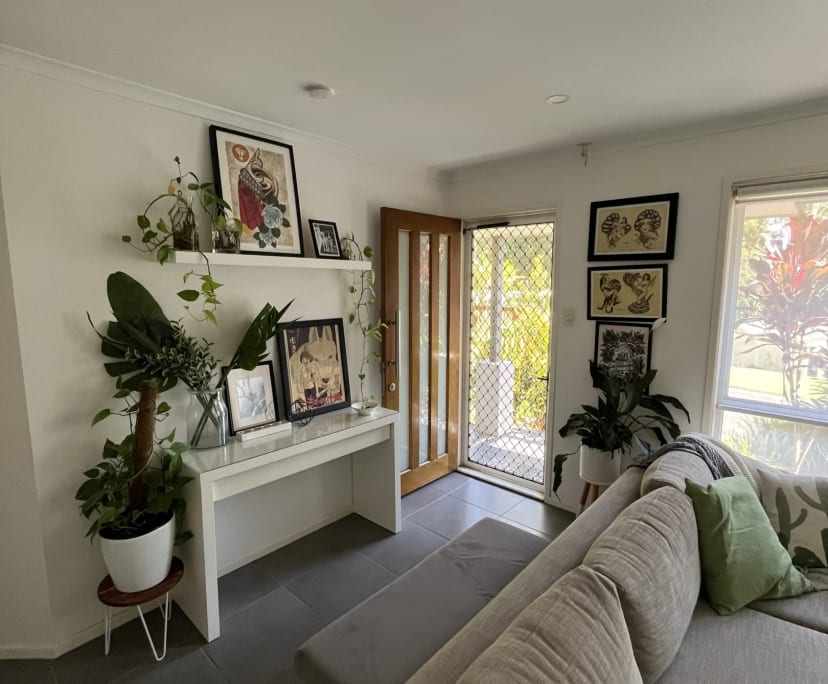 Room in a share house