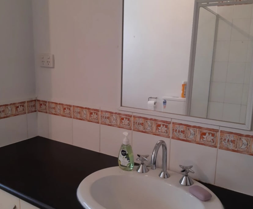 Room for Rent in Roxburgh Park, Melbourne 250, Fu...