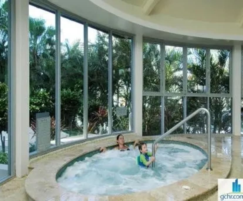 $500, Flatshare, 2 bathrooms, Surfers Paradise QLD 4217