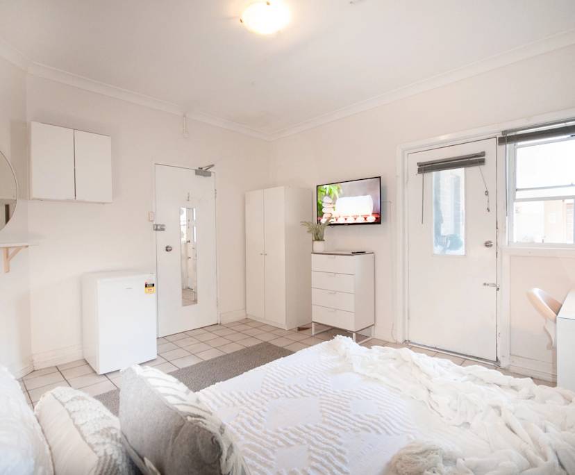 $395, Share-house, 6 bathrooms, St Peters NSW 2044