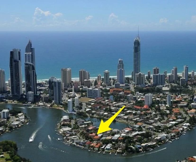 $700, 1-bed, 1 bathroom, Surfers Paradise QLD 4217