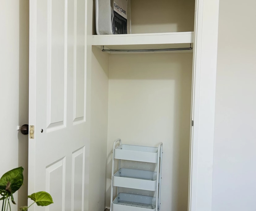 Room in a share house