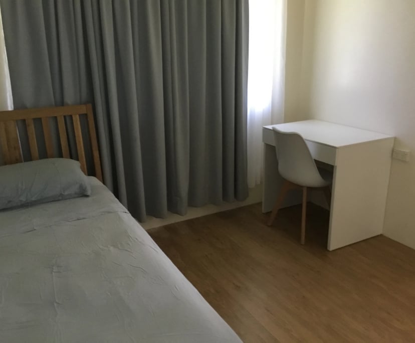 $230, Homestay, 4 bathrooms, Edge Hill QLD 4870