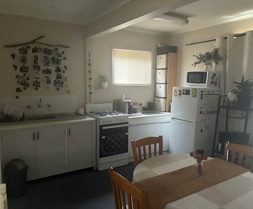 $425, Granny-flat, 1 bathroom, Burwood VIC 3125