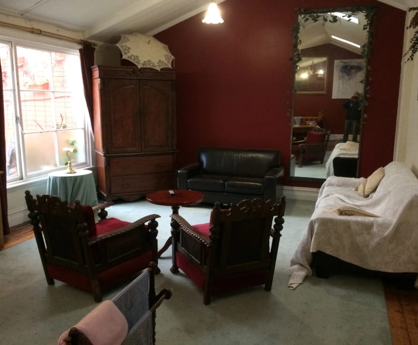 Furnished room in a flatshare