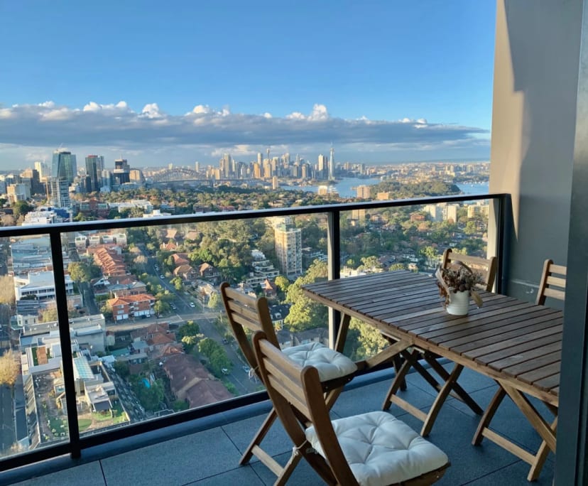 Furnished room in a flatshare