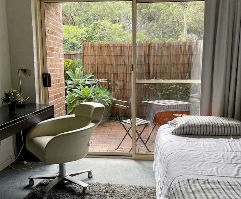 Furnished room in a share house